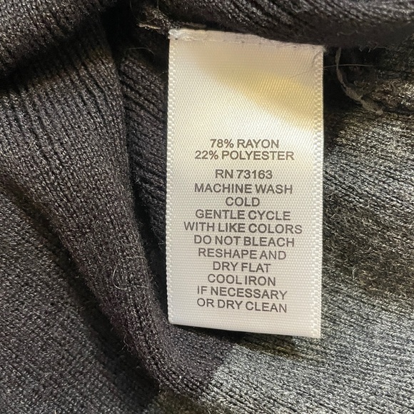 Cable & Gauge Ribbed Black and Gray Striped Sweater w/ Bell Sleeves, size XL - Picture 8 of 13